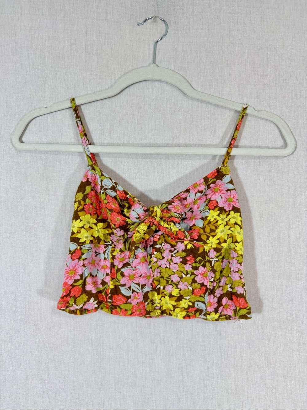 Billabong XS Floral Tie-Front Crop Cami in Pink, Yellow & Brown